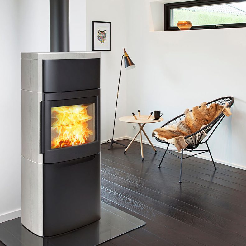 WIKING® PALA 6 AUTOMATIC™ | FRITSTÅENDE BRÆNDEOVN | FEDTSTEN Card image cap